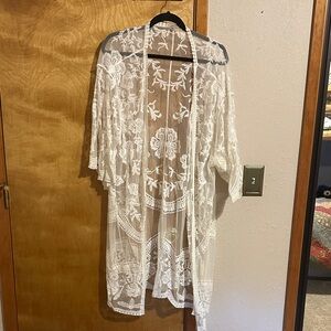 JODIFL White Lace Embroidered Sheer Topper